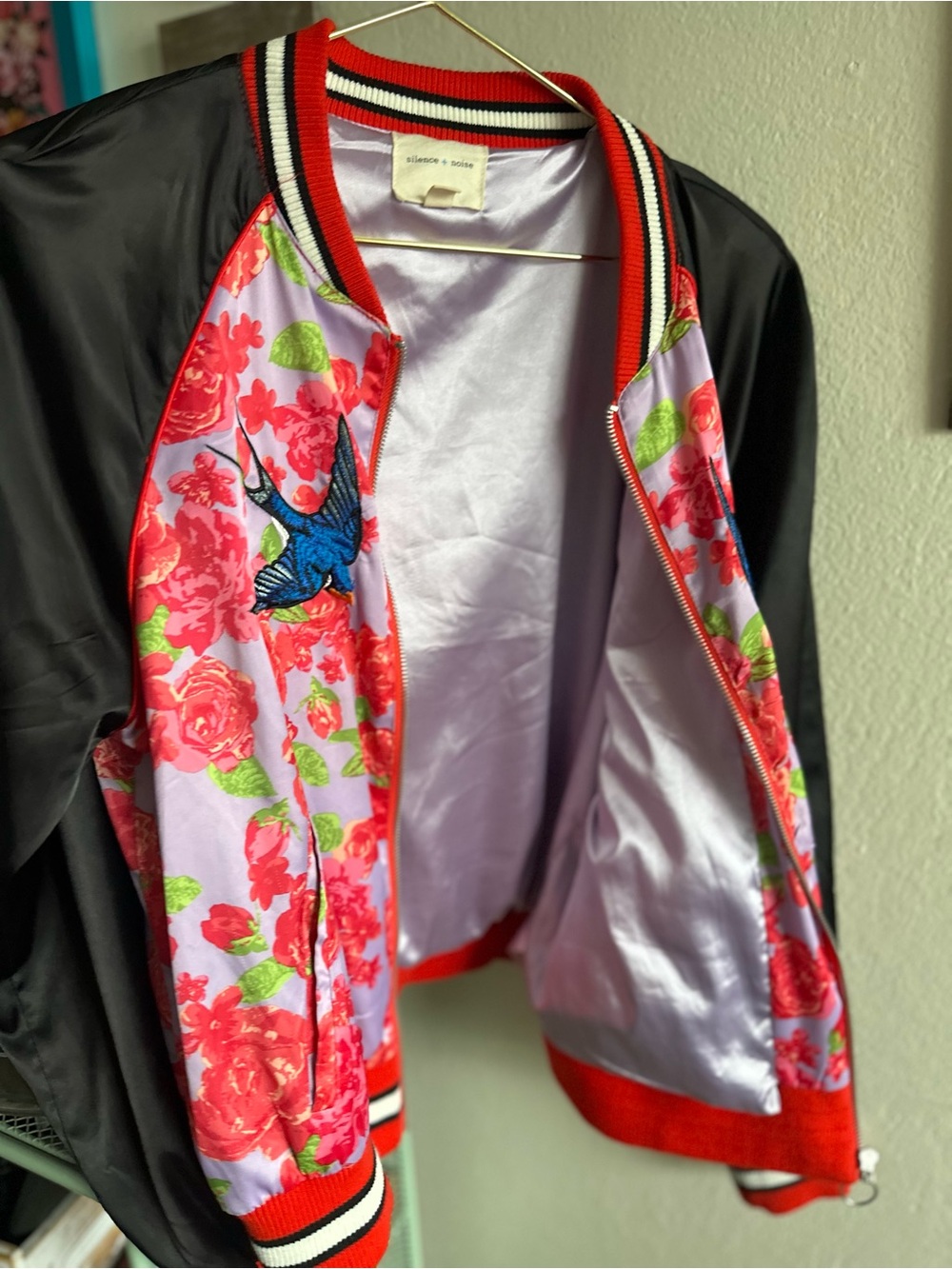 silence + noise women’s Floral Bomber Jacket with Embroidered Swallows - Pink/Bl - Picture 3 of 7